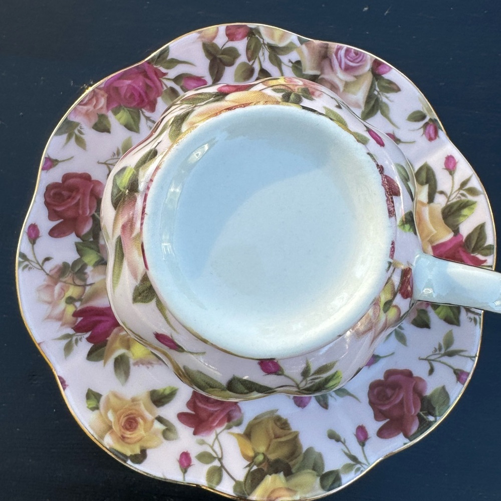 Pink and Red Floral Drinkware Set with Elegant Gold Trim
